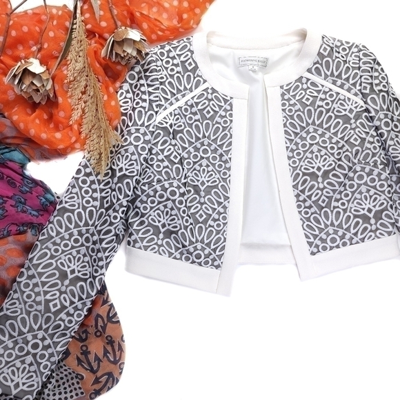 New Katherine Kelly Grey Ivory Lace Embroidered Ivory Overlay Blazer Jacket sz 4 - Picture 13 of 13